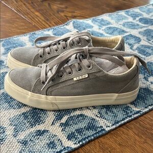 Taos Footwear Gray Sneakers